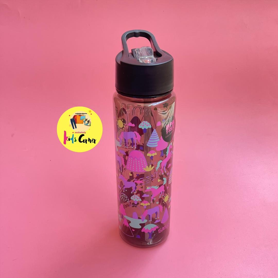 Smiggle plastic water bottle – 750ML